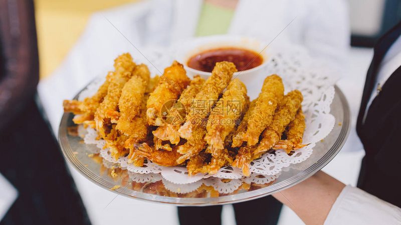 餐饮供应链定制设备型号解析：揭秘定制化背后的秘密**